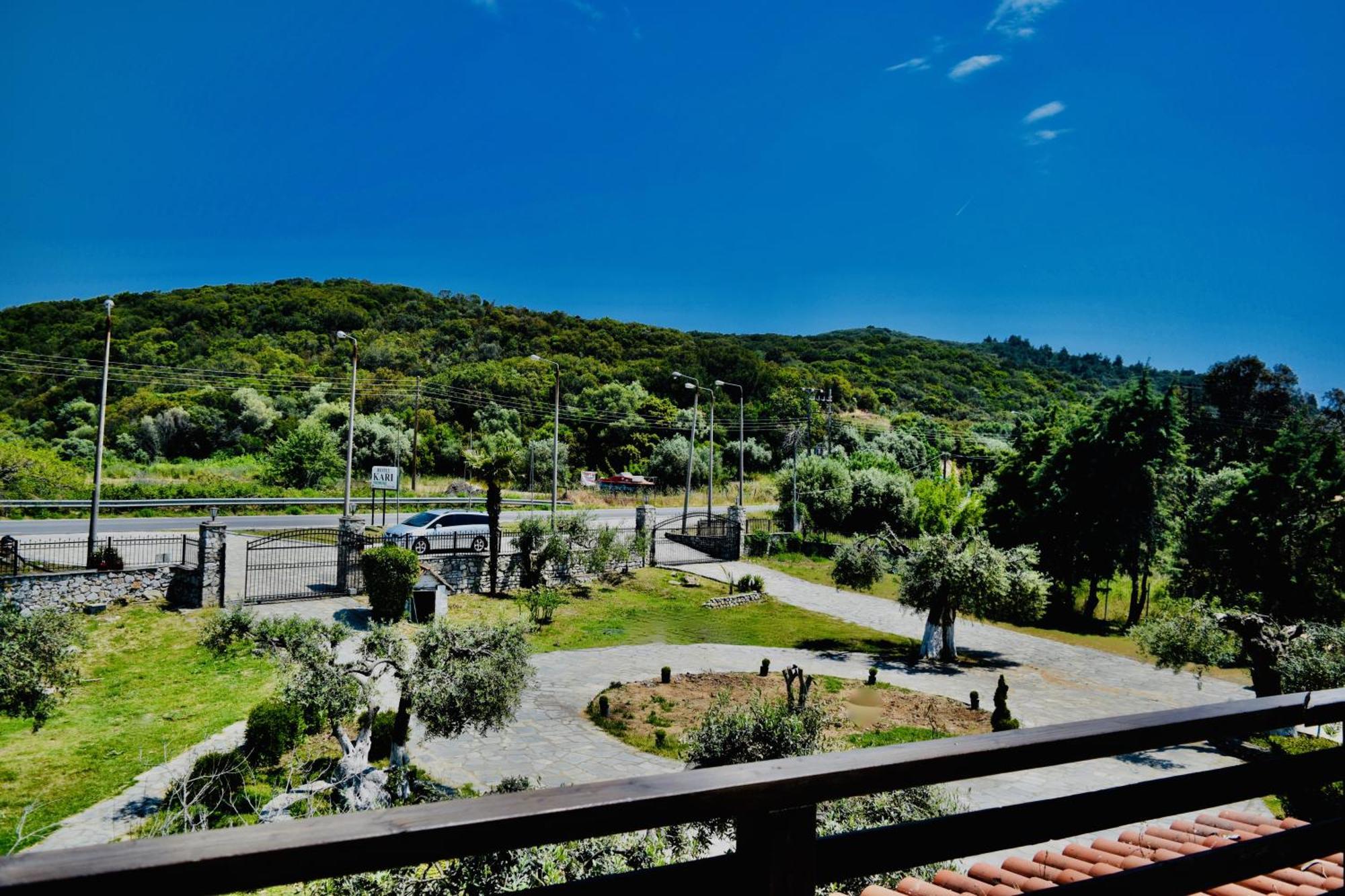 אואוראנואופולי Hotel Kari מראה חיצוני תמונה